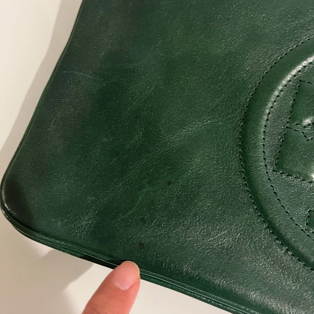 TORY BURCH DARK GREEN CLUTCH WITH GOLD CHAIN
